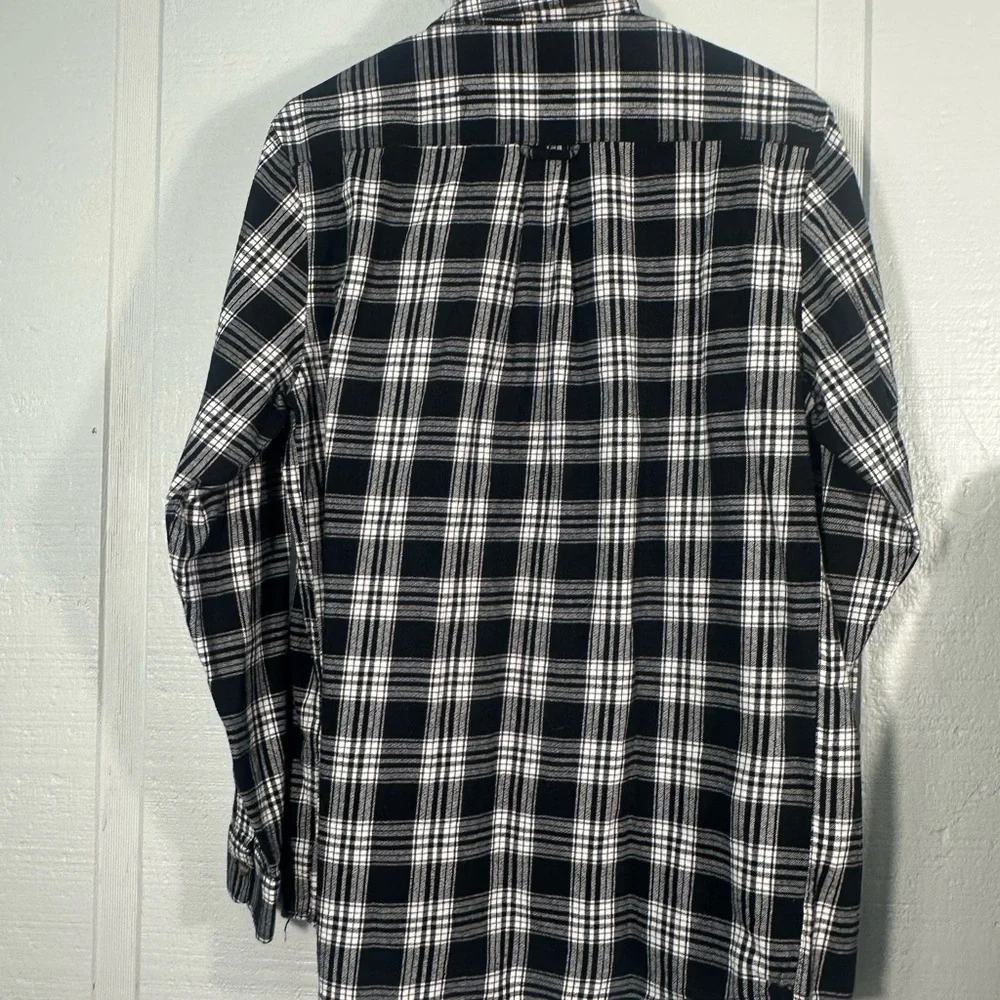 Yee Yee Black and White Mens Shirt Size Medium EUC